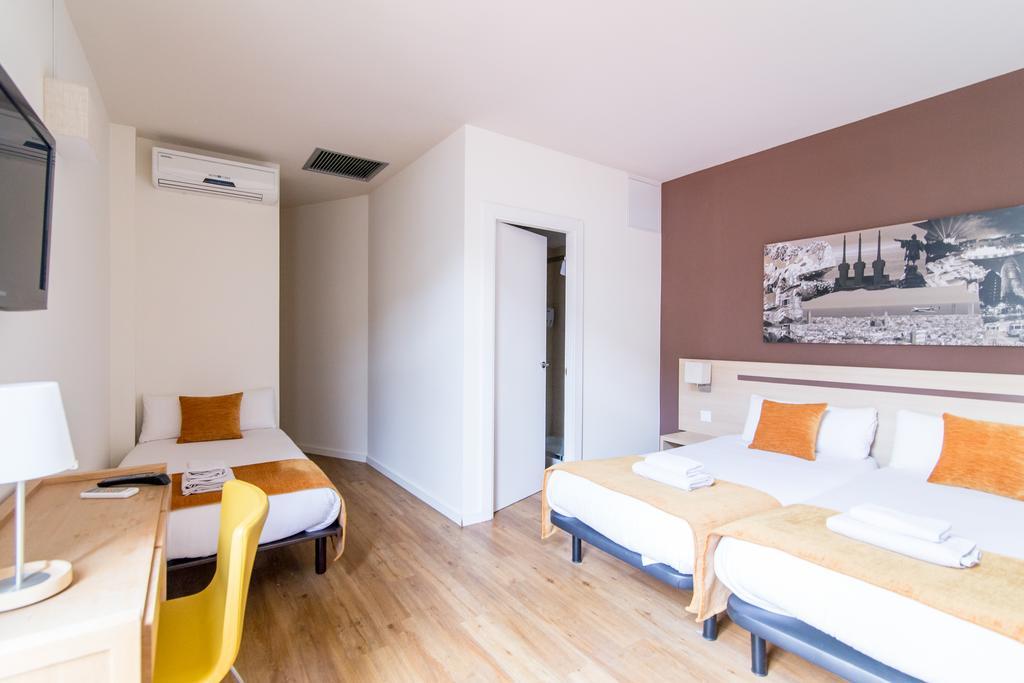 Hostal Barcelona Centro Exterior foto